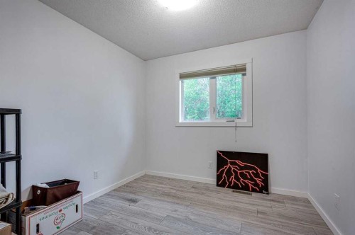 24 Bruns Bay, Lacombe, AB - Indoor Photo Showing Other Room