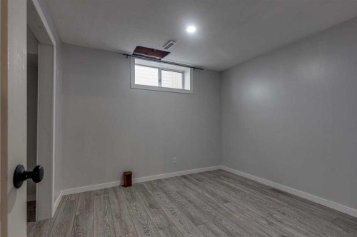 24 Bruns Bay, Lacombe, AB - Indoor Photo Showing Other Room