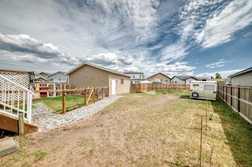 128 Almond Crescent, Blackfalds, AB - Outdoor