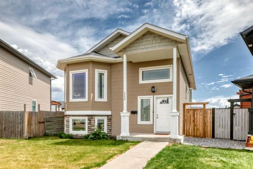 128 Almond Crescent, Blackfalds, AB - Outdoor