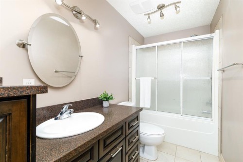 1805 27 Avenue, Delburne, AB - Indoor Photo Showing Bathroom