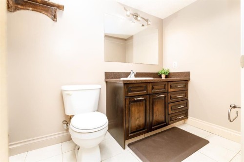 1805 27 Avenue, Delburne, AB - Indoor Photo Showing Bathroom