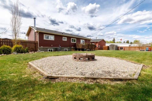 1805 27 Avenue, Delburne, AB - Outdoor With Deck Patio Veranda