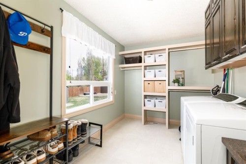 1805 27 Avenue, Delburne, AB - Indoor Photo Showing Laundry Room