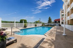 304-5590 45 Street Red Deer, AB T4N 7C4