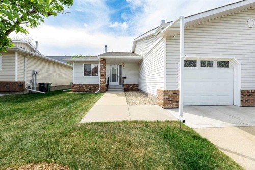 59-2816 Botterill Crescent, Red Deer, AB - Outdoor