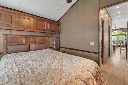 28-41310 Range Road 282, Rural Lacombe County, AB - Indoor Photo Showing Bedroom