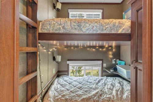 28-41310 Range Road 282, Rural Lacombe County, AB - Indoor Photo Showing Bedroom