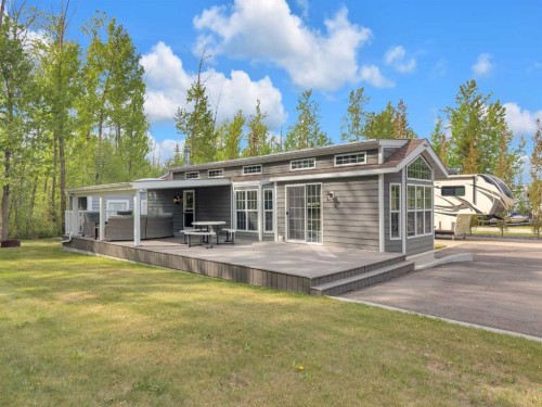 28-41310 Range Road 282  Rural Lacombe County, AB T4J 2N3