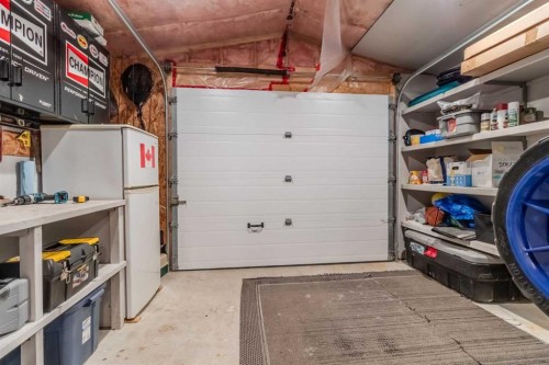 119A-10046 Township Road 422, Rural Ponoka County, AB - Indoor Photo Showing Garage