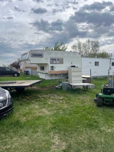 4445 Park Cresent, Coronation, AB - Outdoor