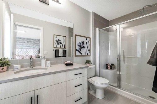 5132 154 Avenue Sw, Calgary, AB - Indoor Photo Showing Bathroom