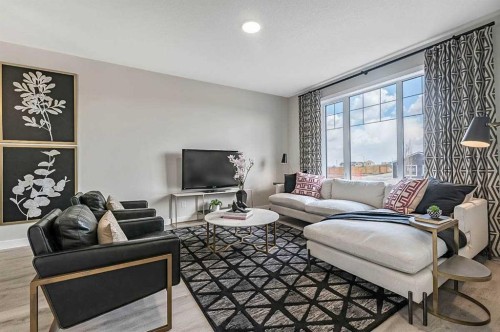 5132 154 Avenue Sw, Calgary, AB - Indoor Photo Showing Living Room