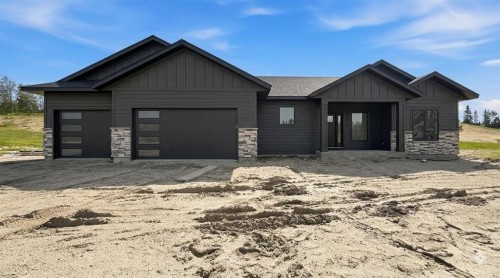 148 Burbank Heights  Rural Lacombe County, AB T0M 0J0
