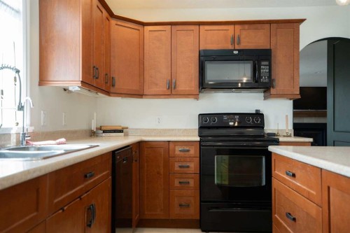 5333 55 Avenue, Bashaw, AB 