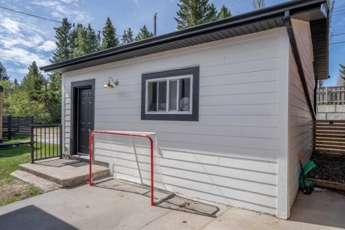 5333 55 Avenue, Bashaw, AB - Outdoor With Exterior