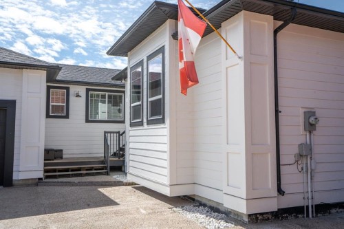 5333 55 Avenue, Bashaw, AB - Outdoor With Exterior