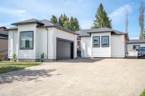 5333 55 Avenue, Bashaw, AB - Outdoor With Facade
