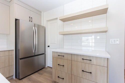 60 Trinity Street, Lacombe, AB - Indoor Photo Showing Kitchen