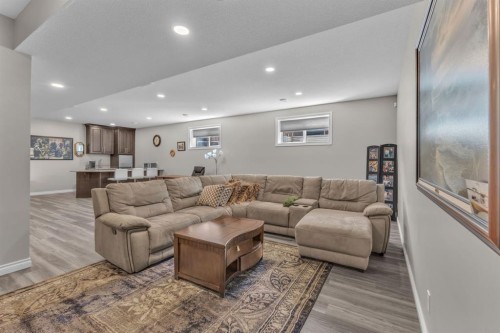 5052 Lakeshore Drive, Sylvan Lake, AB - Indoor Photo Showing Living Room