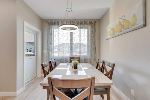 18 Athens Place, Blackfalds, AB - Indoor Photo Showing Dining Room