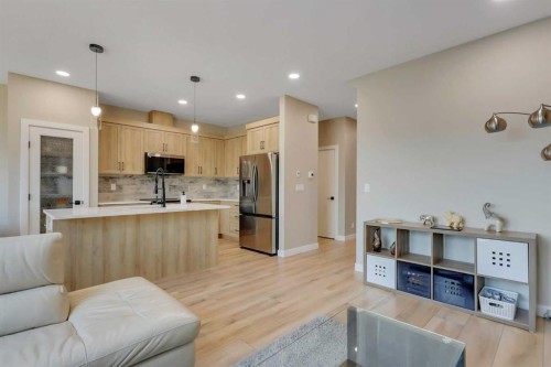 18 Athens Place, Blackfalds, AB - Indoor Photo Showing Kitchen