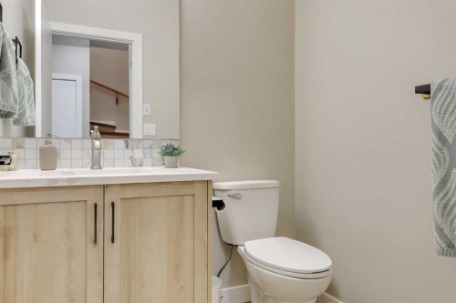 18 Athens Place, Blackfalds, AB - Indoor Photo Showing Bathroom