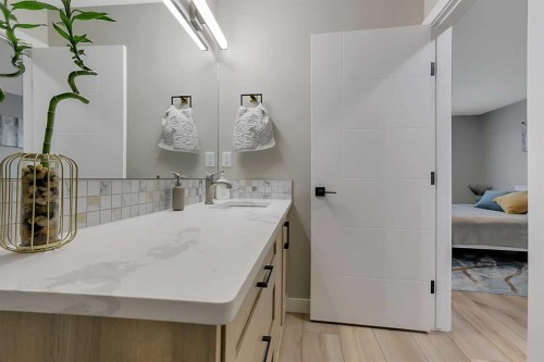 18 Athens Place, Blackfalds, AB - Indoor Photo Showing Laundry Room
