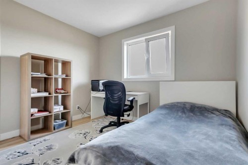 18 Athens Place, Blackfalds, AB - Indoor Photo Showing Bedroom