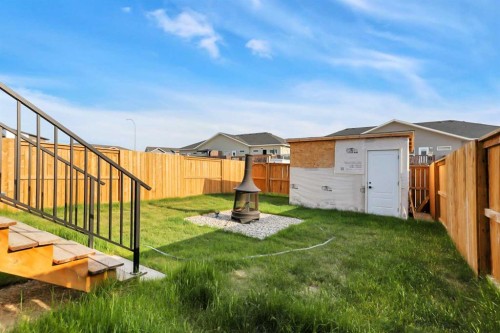 18 Athens Place, Blackfalds, AB - Outdoor