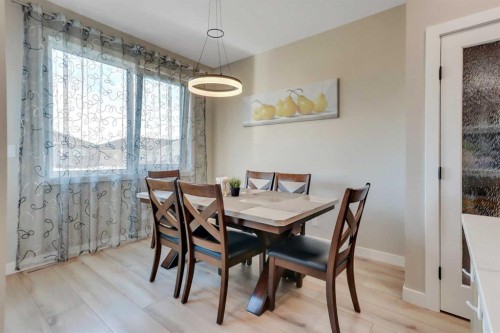 18 Athens Place, Blackfalds, AB - Indoor Photo Showing Dining Room