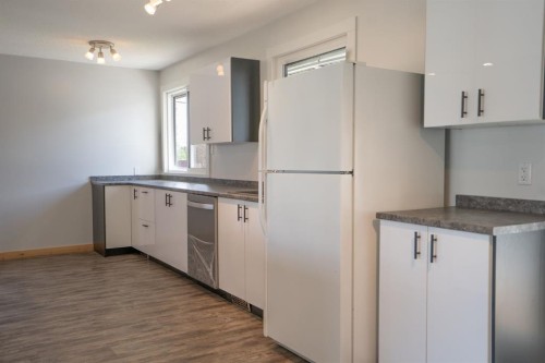 5607 48 Avenue, Lacombe, AB 