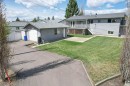 5607 48 Avenue, Lacombe, AB 