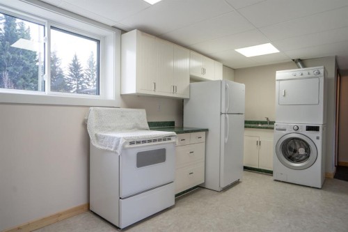 5607 48 Avenue, Lacombe, AB 
