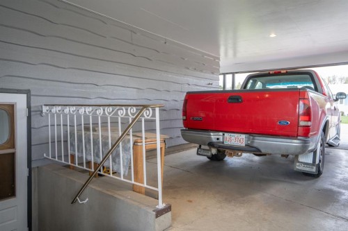 5607 48 Avenue, Lacombe, AB 