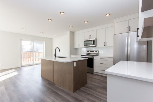 245 Turnbull Close, Red Deer, AB - Indoor Photo Showing Kitchen With Stainless Steel Kitchen With Upgraded Kitchen
