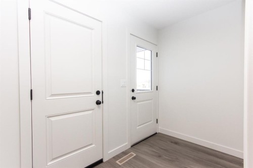 245 Turnbull Close, Red Deer, AB - Indoor Photo Showing Other Room