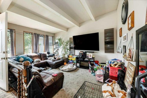 20 Goard Close, Red Deer, AB - Indoor Photo Showing Other Room