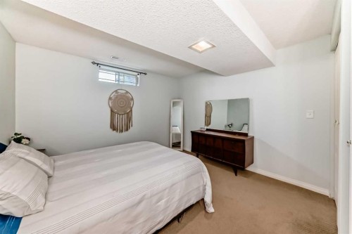8 Haliburton Crescent, Red Deer, AB - Indoor Photo Showing Bedroom
