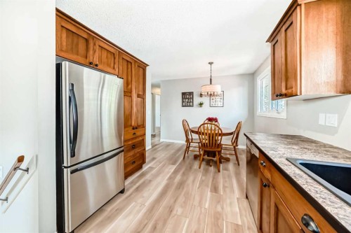 8 Haliburton Crescent, Red Deer, AB - Indoor Photo Showing Kitchen