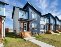 58 Lake Street Rural Red Deer County, AB T4E 3C9