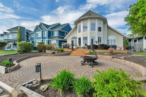 382 Marina Bay Place, Sylvan Lake, AB - Outdoor With Facade