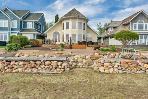 382 Marina Bay Place, Sylvan Lake, AB - Outdoor