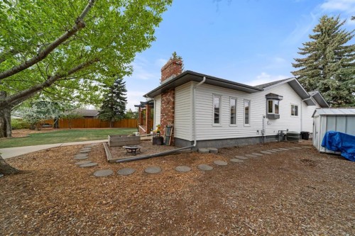 4209 63 Street, Camrose, AB - Outdoor