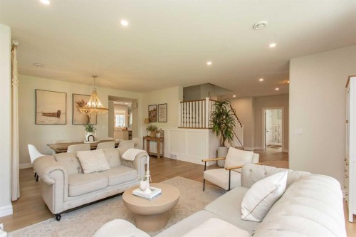 122 Oliver Avenue, Gull Lake, AB - Indoor Photo Showing Living Room