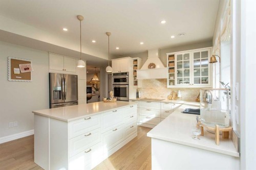 122 Oliver Avenue, Gull Lake, AB - Indoor Photo Showing Kitchen With Double Sink With Upgraded Kitchen