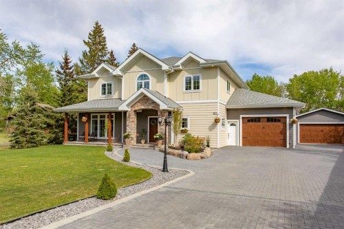122 Oliver Avenue, Gull Lake, AB - Outdoor With Facade