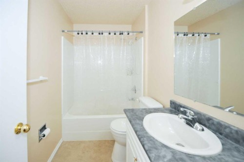 3911 57 Street, Camrose, AB 