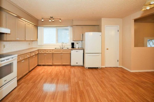 3911 57 Street, Camrose, AB 