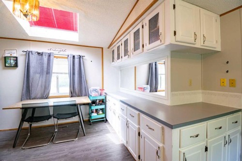 2 Elm Close, Erskine, AB - Indoor